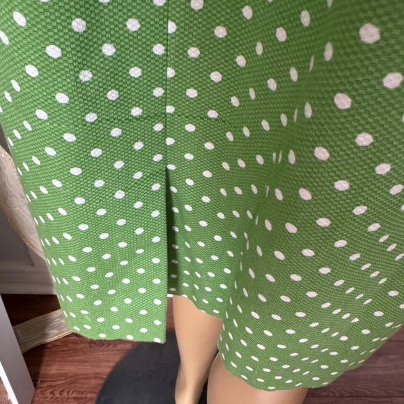 Tahari Green Polka Dot cotton Dress. Ptp 20” lenght 39” - Picture 6 of 13